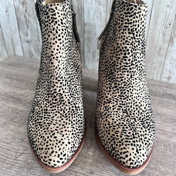 Mia Animal Print Tracee Heeled Boots - Picture 4 of 5